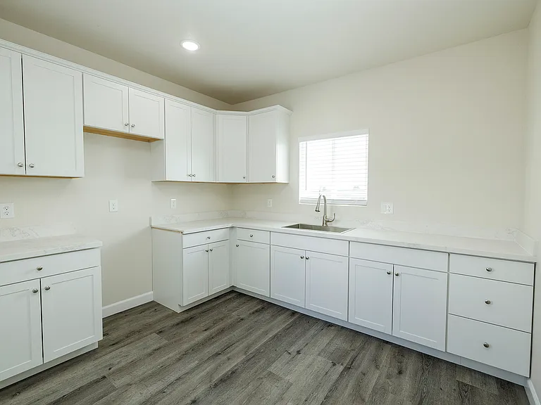 720 N 2nd St — Photo 15
