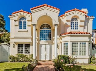 1014 S Gretna Green Way, Los Angeles, CA 90049