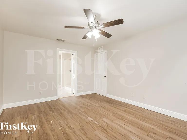 1703 Dale Ave — Photo 9