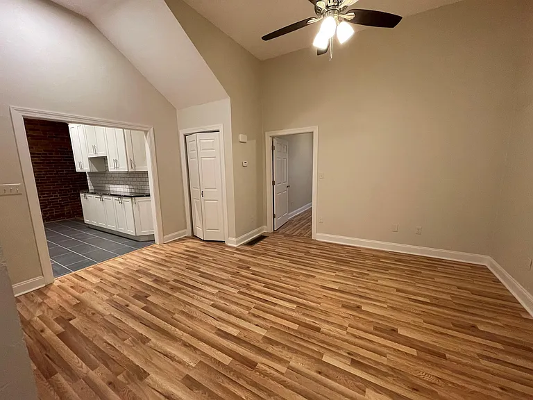 4028 Liberty Ave — Photo 25