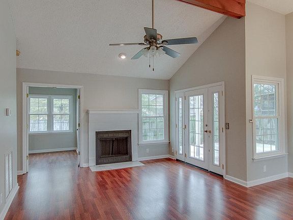 Open Living w/ Fireplace