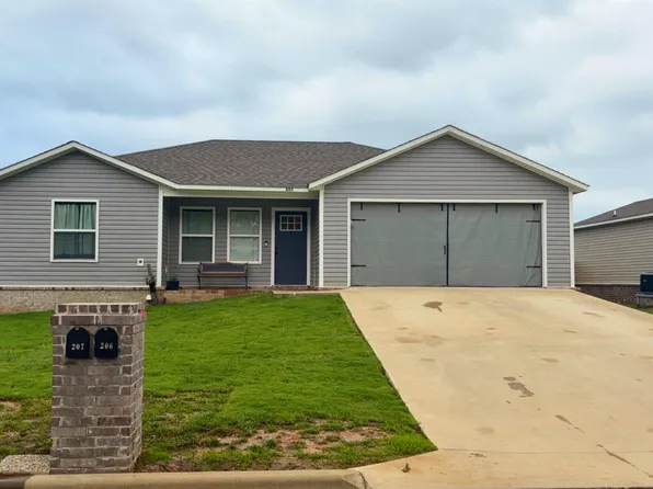 207 Formon Dr, Paragould, AR 72450