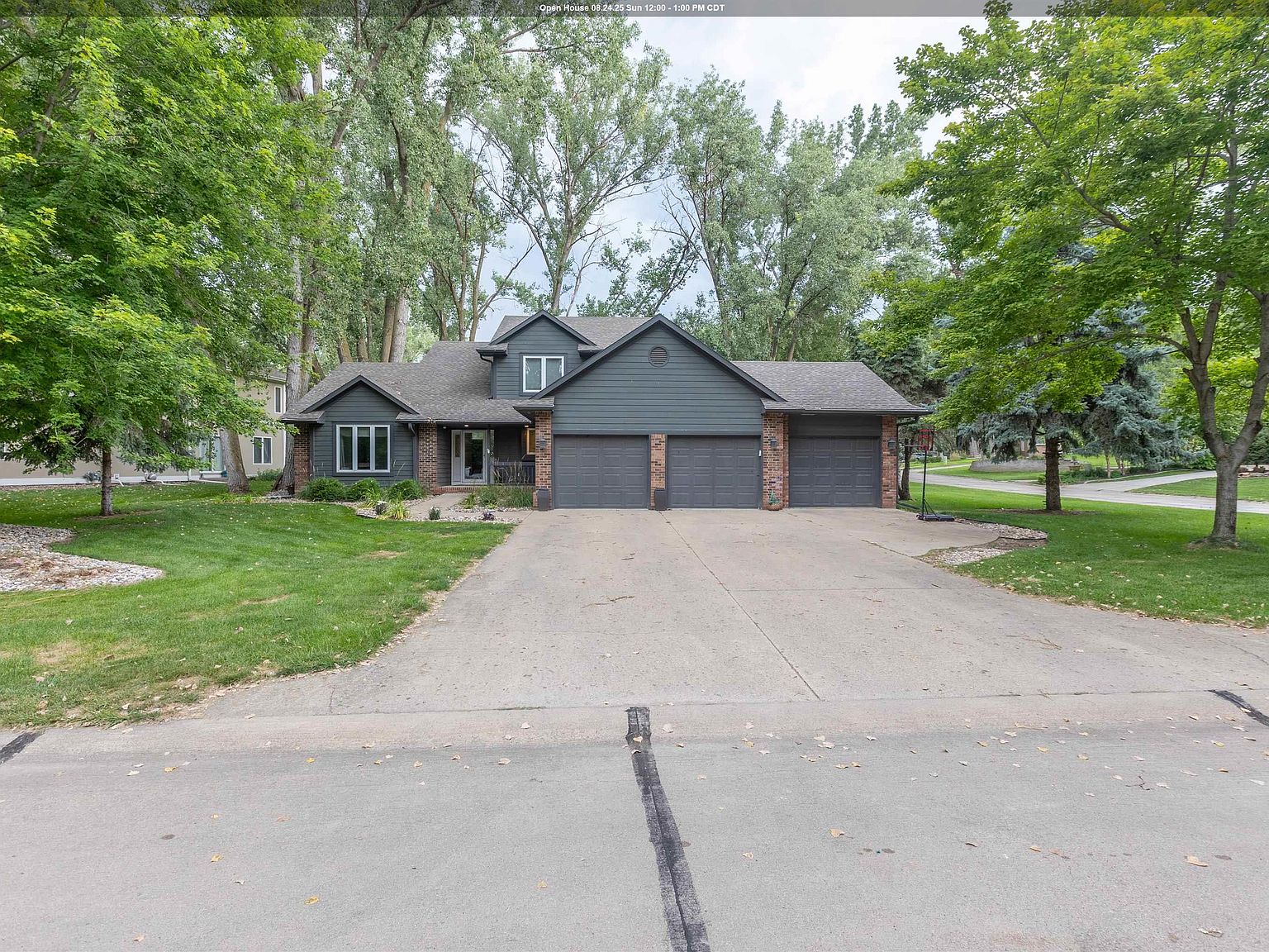 453 S Royal Troon Dr