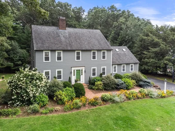 48 Chanticleer Rd, Sudbury, MA 01776