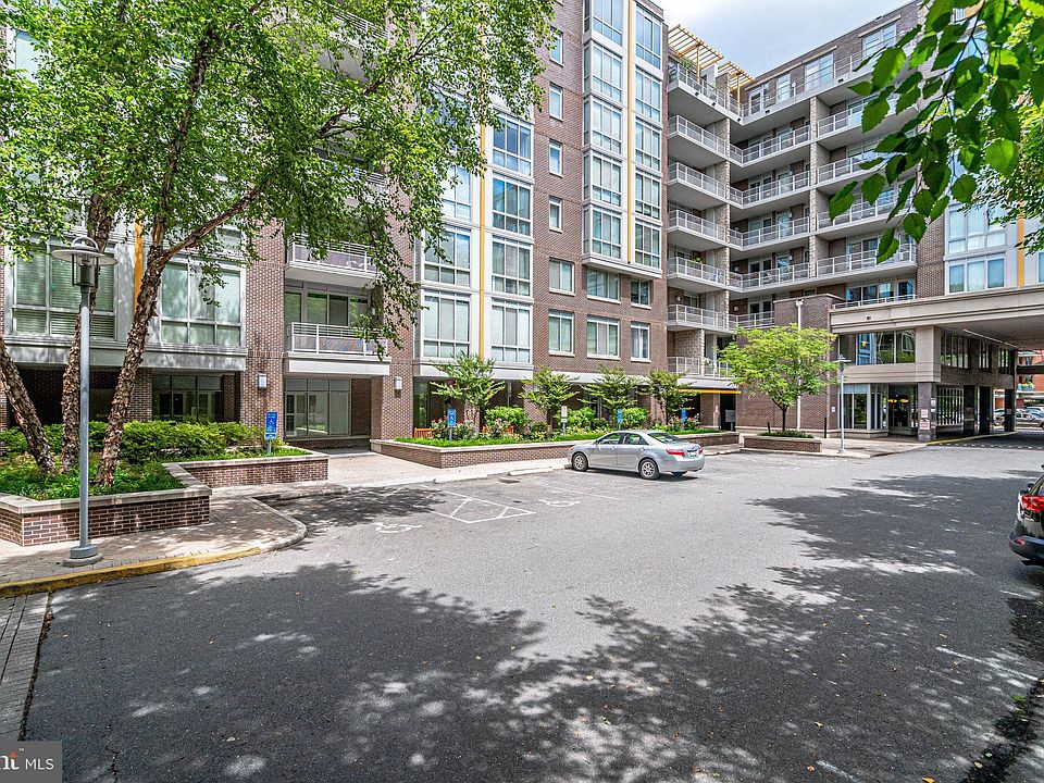 2nd image of 513 W Broad St APT 502