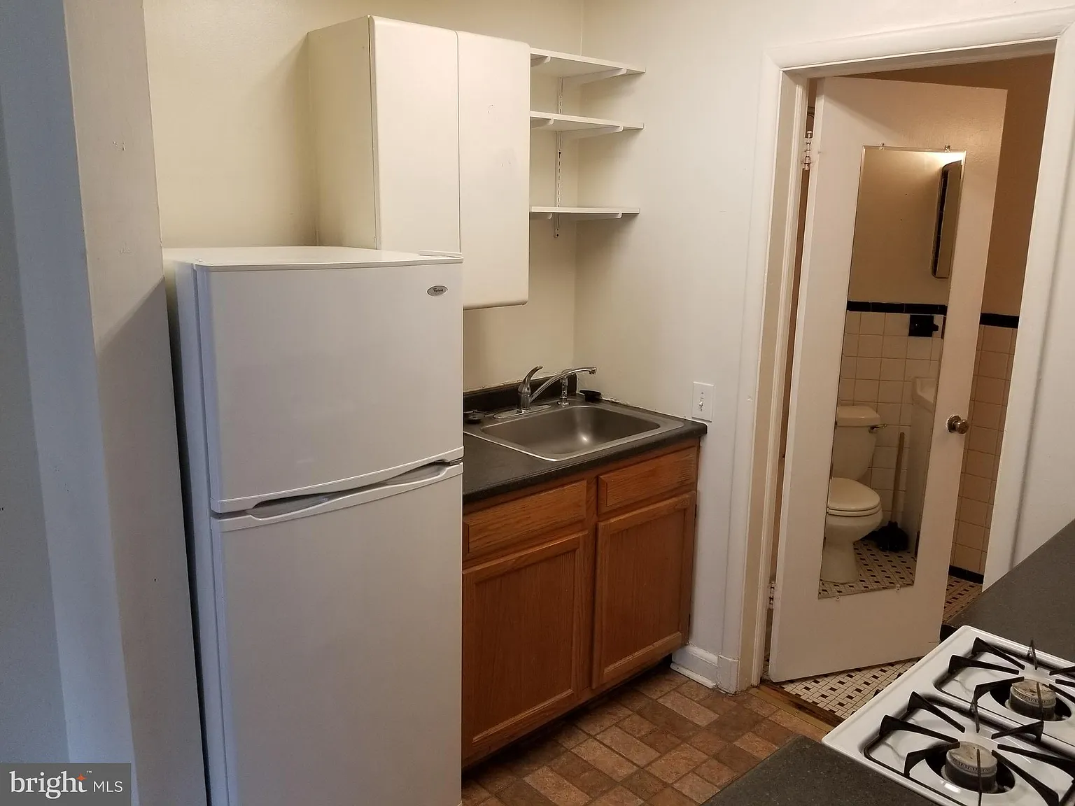 Studio, 450 sqft, $1,930 — Photo 4