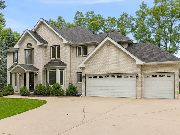 16W374 94th St, Burr Ridge, IL 60527