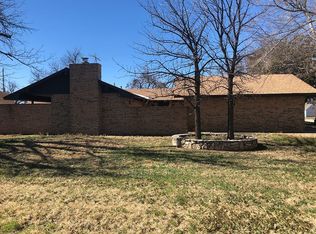 1300 S Main St, Quanah, TX 79252
