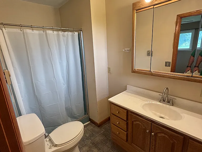 5650 Wallingford Rd — Photo 7