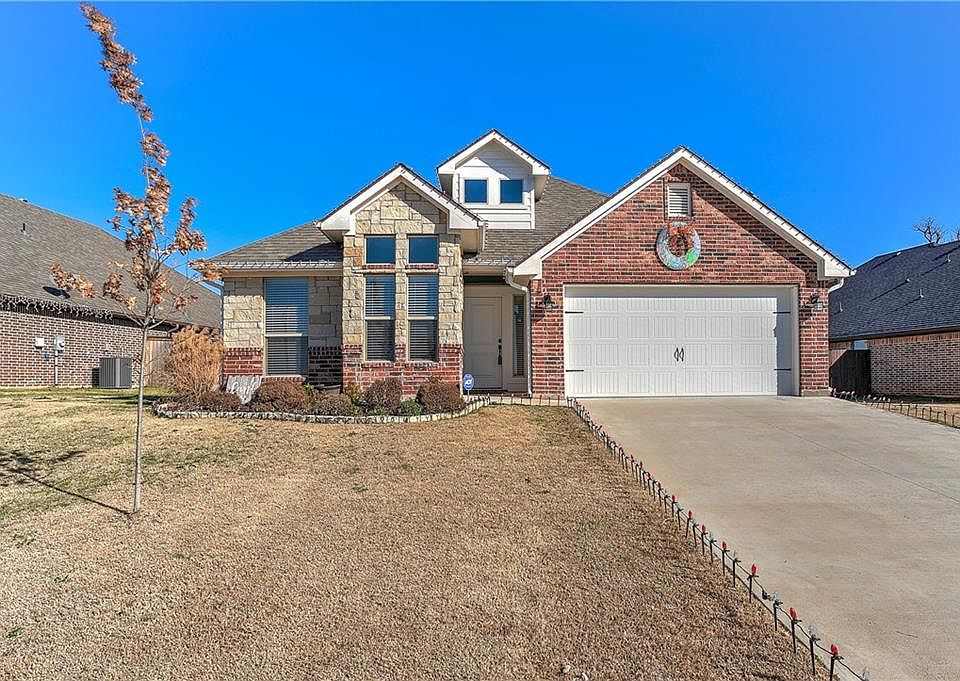 1st image of 2806 S Lillis Ln