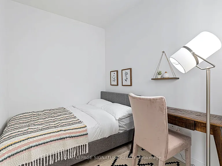 576 Front St W #806E — Photo 11
