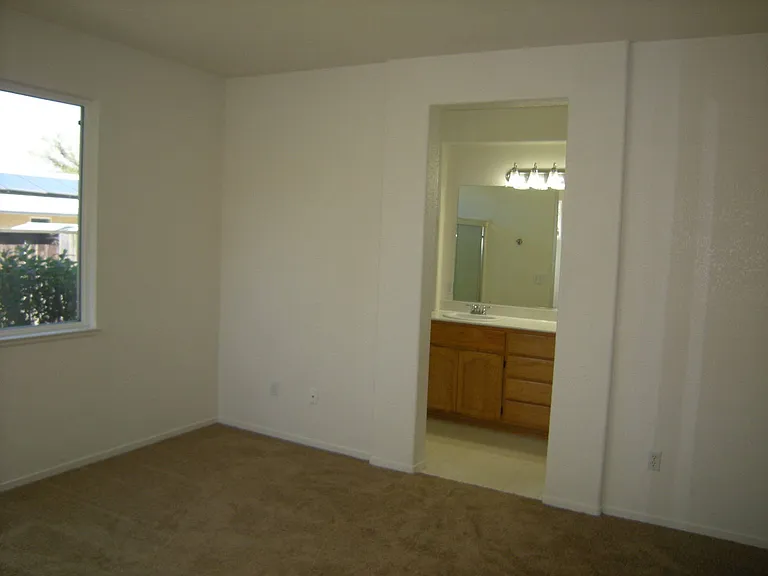 2145 Beaujolais Ct — Photo 12