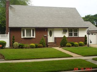 170 Pierson Ave, Hempstead, NY 11550