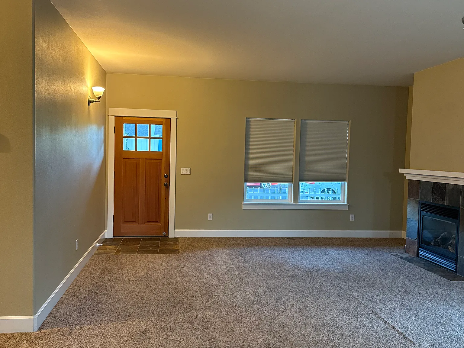 3 bed, 1428 sqft, $2,295 — Photo 4
