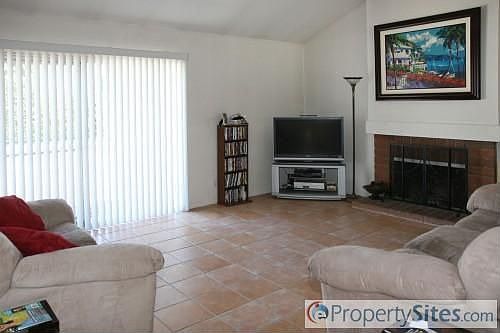 3rd image of 10549 El Este Ave