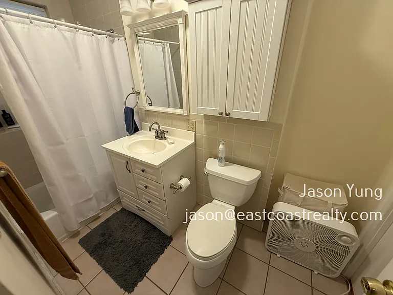 31 Queensberry St #254 — Photo 7