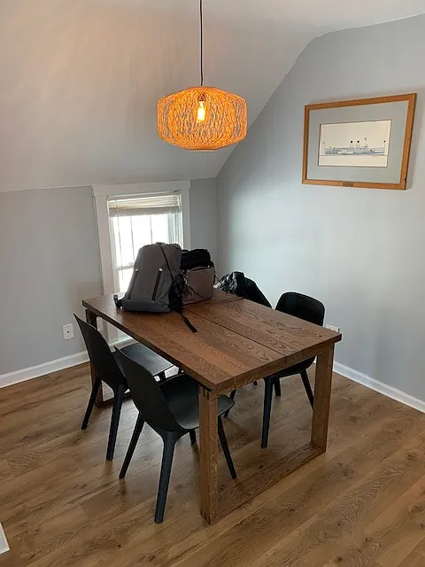 1 bed, 700 sqft, $1,300 — Photo 3