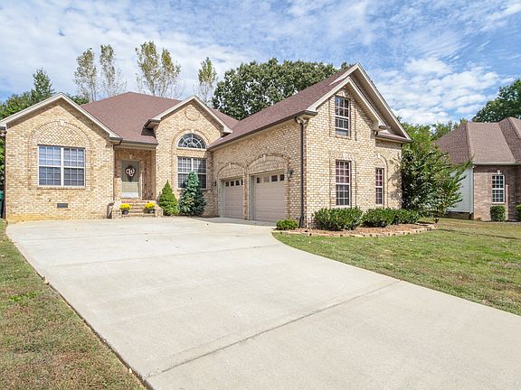 2nd image of 429 Artesa Dr