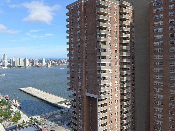 4th image of 40 Harrison St APT 31J