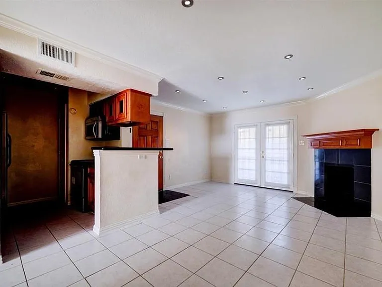 6001 Reims Rd #311 — Photo 4