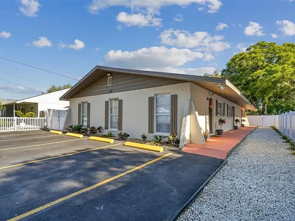 6500 50th Ave N APT 2, Saint Petersburg, FL 33709