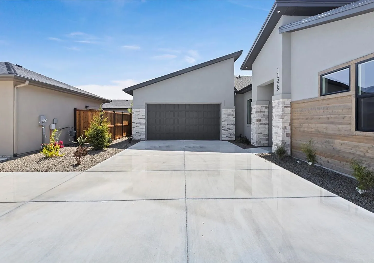Brand New 3 Bed 2 Bath On A Golf Course — Photo 3