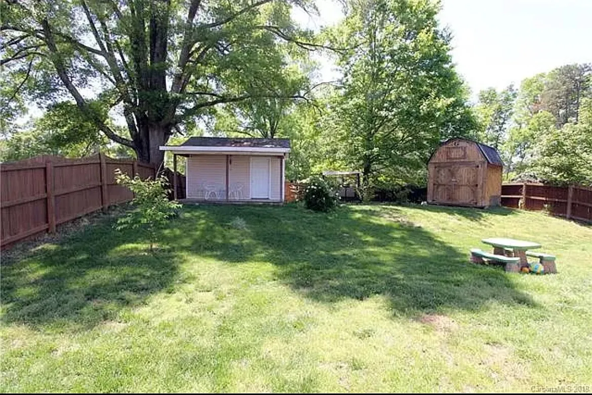 Isaac Hunter Dr, Charlotte — Photo 2