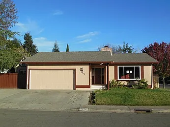 1728 Larkin Dr photo 1