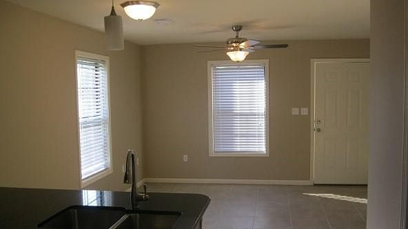2nd image of 617 Baptist St APT I