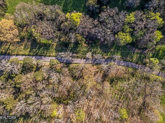 5th image of 1624 Bartlett Hollow Rd