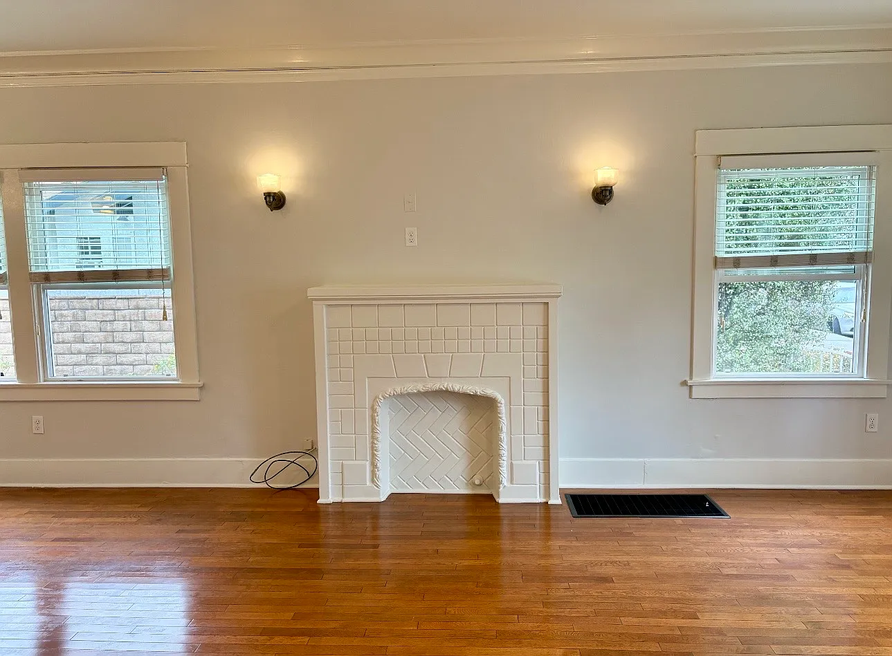 1 bed, 885 sqft, $2,395 — Photo 2