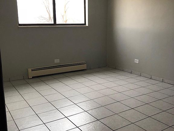 5th image of 2131 Narcissus Ave APT 2E