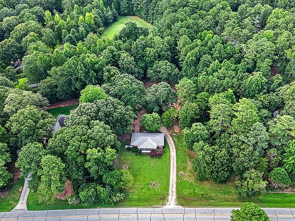 3rd image of 455 Senoia Rd