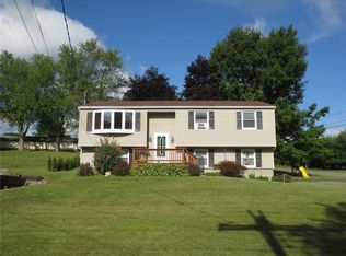 239 Edgett St, Newark, NY 14513