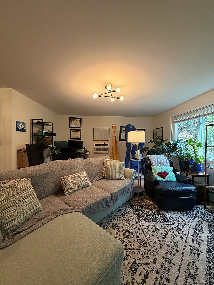 Building Photo - 830 Judson Ave #3N