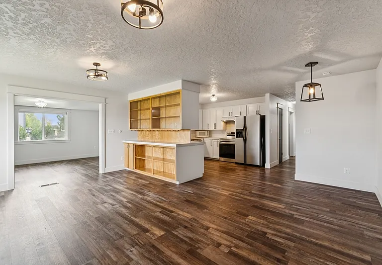 10996 Willis Rd — Photo 23