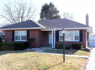 9400 Alpine Dr, Saint Louis, MO