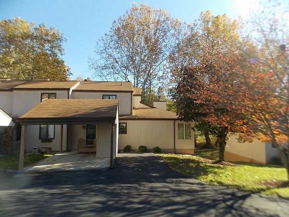 2nd image of 125 Pebble Dr Unit 125