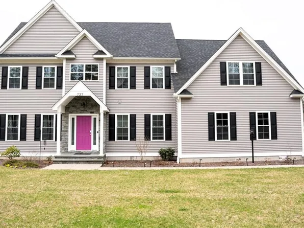 727 Nate Whipple Hwy, Cumberland, RI 02864