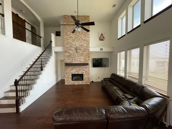 14924 Lone Spring Dr