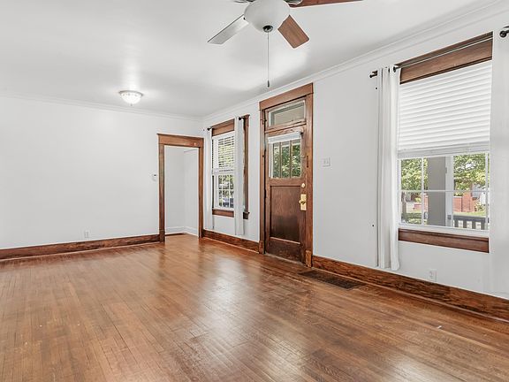 5th image of 805 Kinnaird Ave