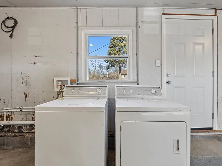 1514 W Dupont Rd — Photo 19