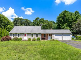 9 Pine Dr E, Broad Brook, CT 06016
