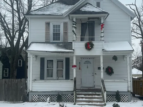 126 Benton St, Springfield, MA 01109