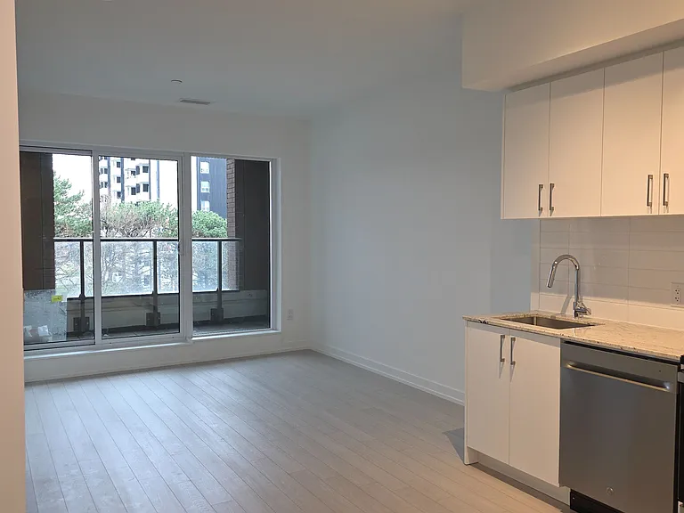 4010 Eglinton Ave W #407 — Photo 3
