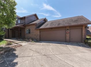 933 Norwick Cir, Greenwood, IN 46143