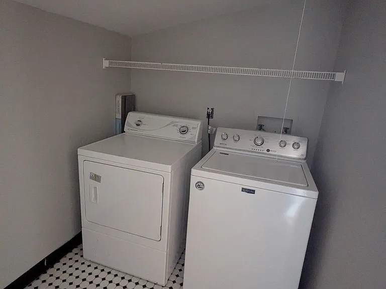 44 N 13th St — Photo 7
