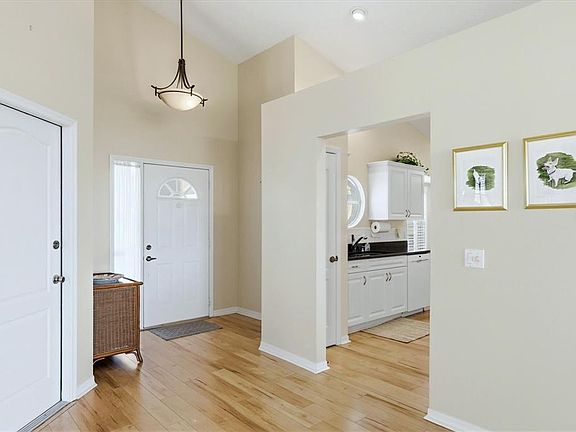 2nd image of 1611 Slate Ct