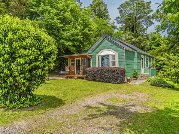 295 Bell Avenue, Southern Pines, NC 28387