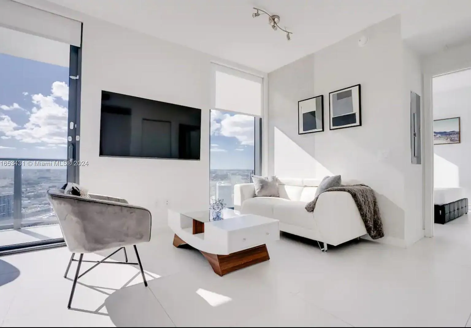 Paraiso Bayviews Condo — Photo 1